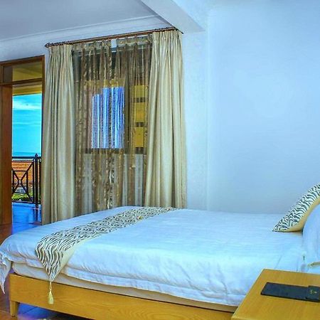 Rosemary Courts Bed And Breakfast Entebbe Eksteriør bilde