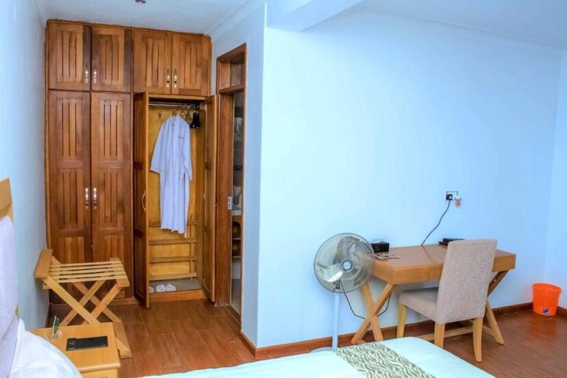 Rosemary Courts Bed And Breakfast Entebbe Eksteriør bilde
